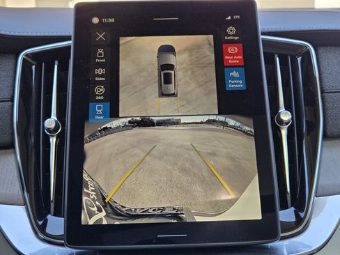 New 2026 Volvo XC90 B6 Ultra w/ Protection Package image 20