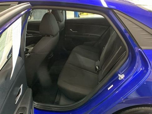 Used 2023 Hyundai Elantra SEL image 16