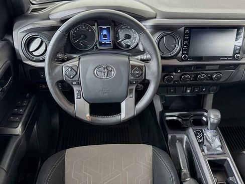 Used 2023 Toyota Tacoma TRD Sport image 21