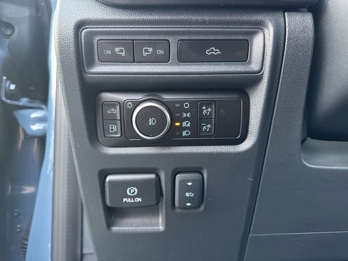 Certified 2023 Ford F150 Platinum w/ Equipment Group 701A High image 20