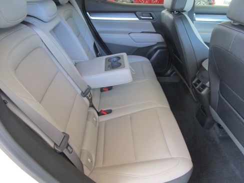 Used 2026 GMC Terrain Elevation w/ Elevation Premium Package FWD image 18