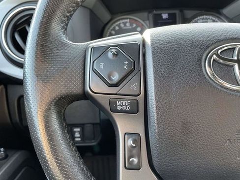 Used 2021 Toyota Tacoma TRD Off-Road image 25