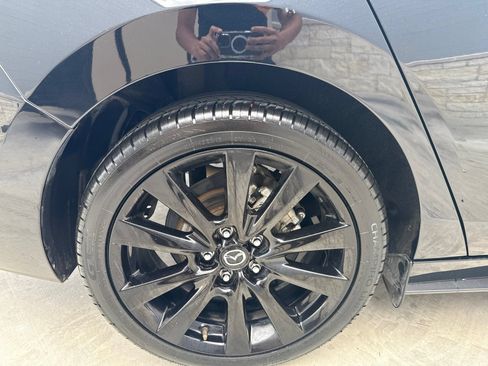 Certified 2025 MAZDA MAZDA3 s FWD image 11