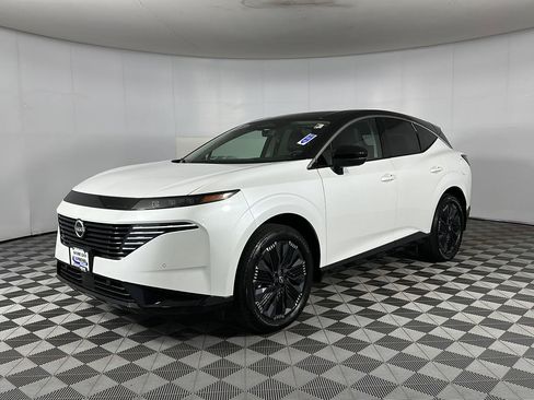 Used 2025 Nissan Murano Platinum AWD/4WD image 3