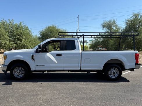 Used 2017 Ford F250 XL w/ Power Equipment Group RWD image 2