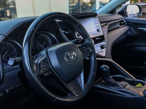 Used 2023 Toyota Camry SE image 14