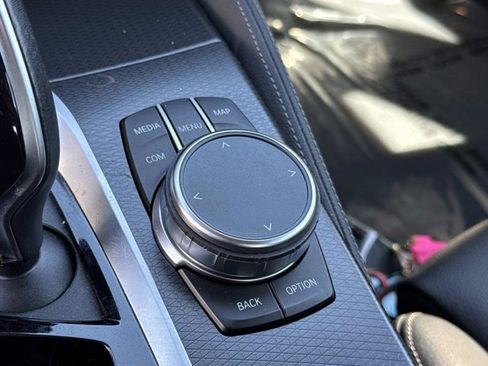 Used 2023 BMW 540i w/ M Sport Package image 22