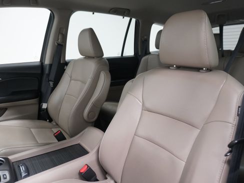 Used 2019 Honda Pilot EX-L image 11