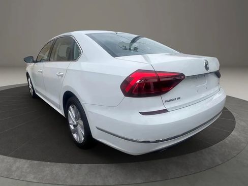 Used 2018 Volkswagen Passat 2.0T SE image 7