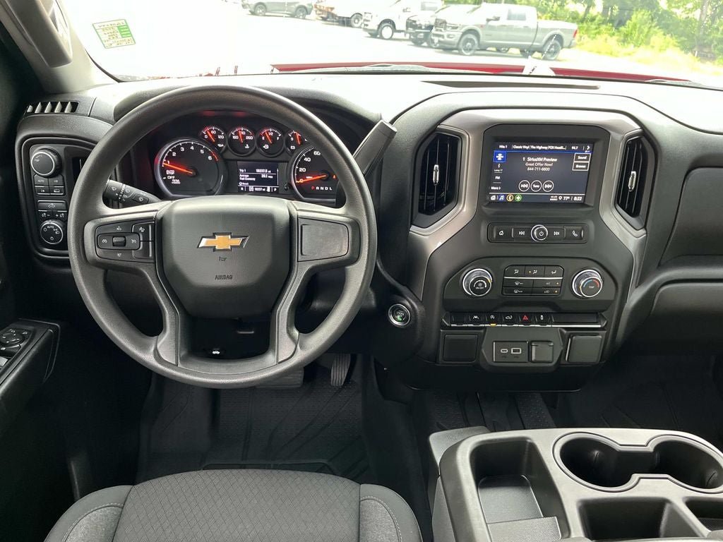 Used 2025 Chevrolet Silverado 1500 Custom w/ Turbomax Blackout Package AWD/4WD image 11