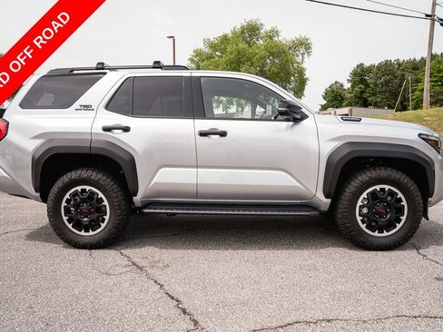 Used 2025 Toyota 4Runner TRD Off-Road AWD/4WD image 9