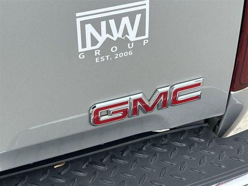Used 2011 GMC Canyon SLT AWD/4WD image 24