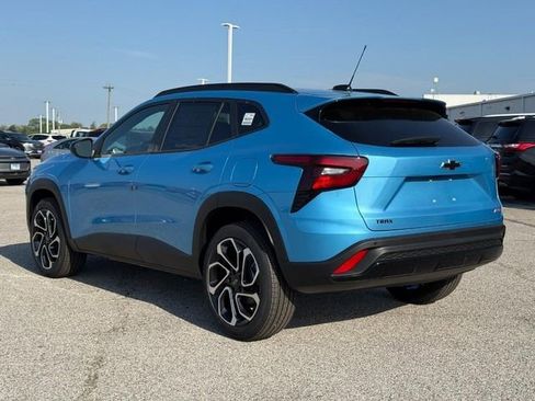 New 2026 Chevrolet Trax RS w/ Driver Confidence Package FWD image 3