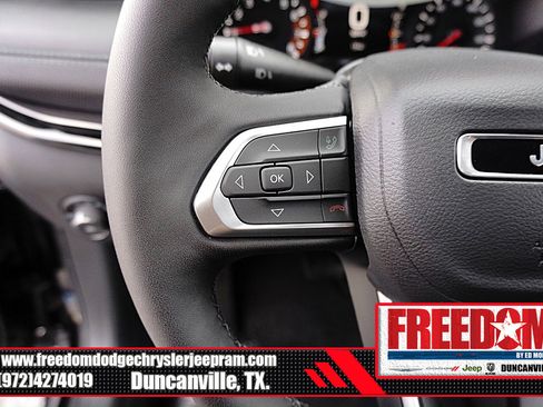 New 2026 Jeep Compass Latitude image 24