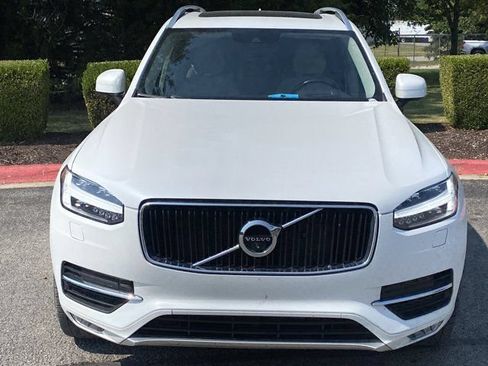 Used 2017 Volvo XC90 T6 Momentum w/ Vision Package AWD/4WD image 12