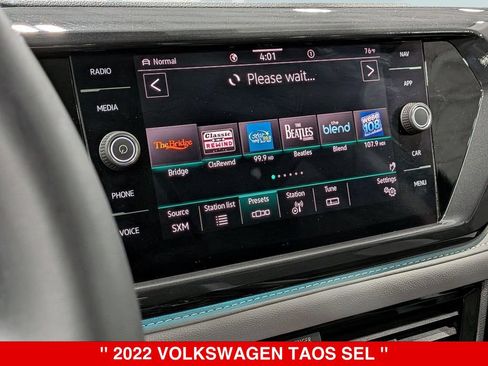 Used 2022 Volkswagen Taos SEL w/ Panoramic Sunroof Package AWD/4WD image 24