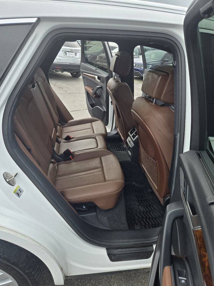 Used 2018 Audi Q5 2.0T Premium Plus w/ Premium Plus Package AWD/4WD image 17