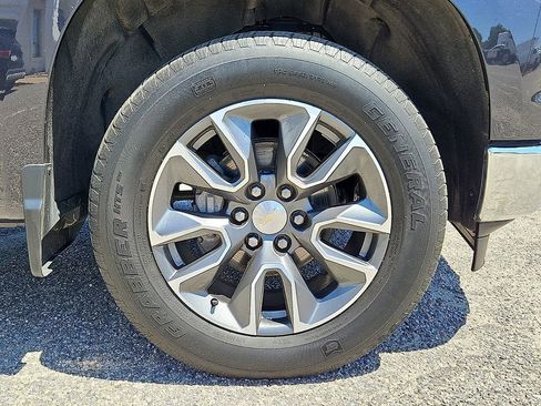 Certified 2023 Chevrolet Silverado 1500 LT AWD/4WD image 8