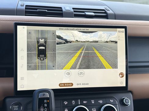 New 2026 Land Rover Defender 110 X-Dynamic SE AWD/4WD image 23
