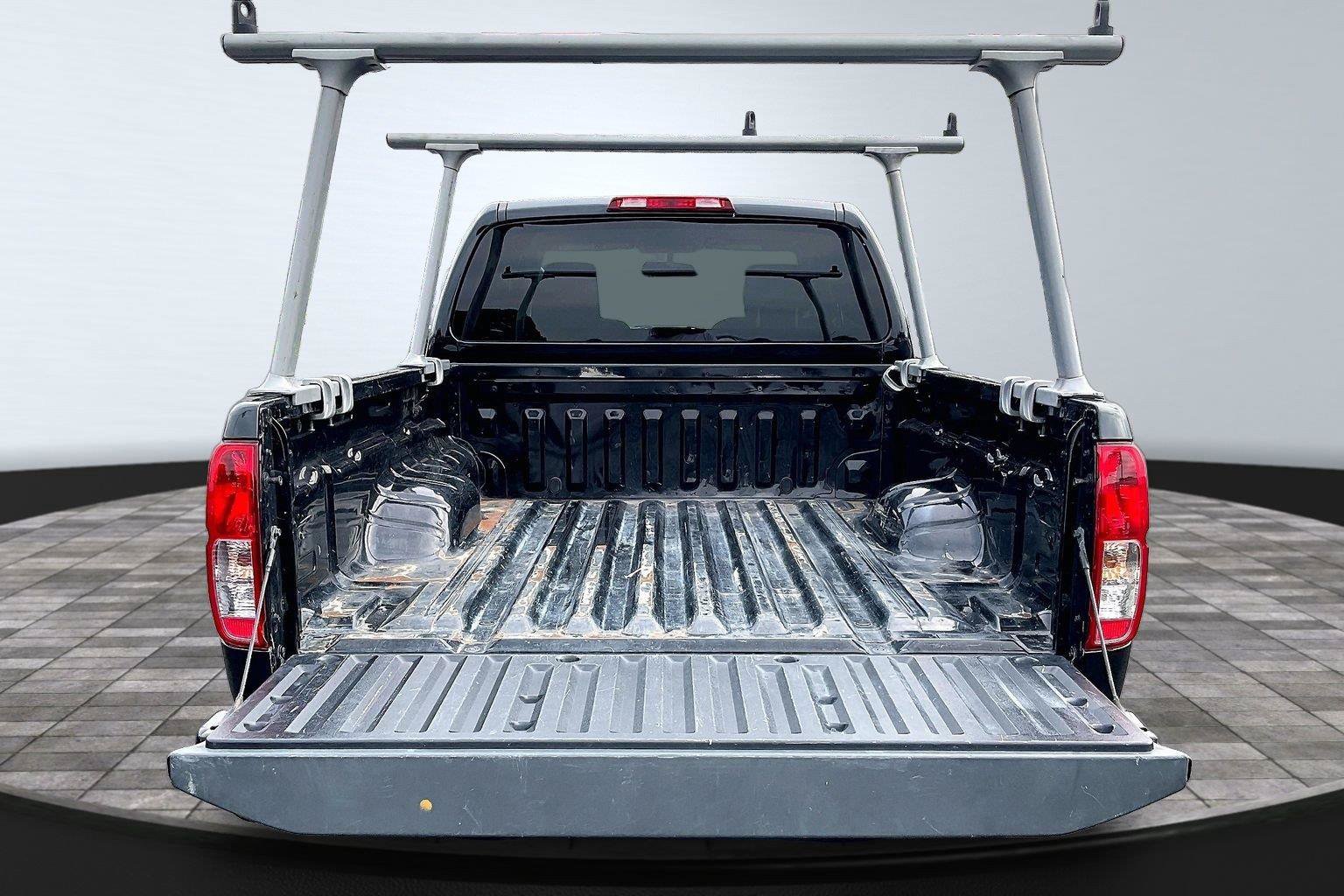 Used 2021 Nissan Frontier S RWD image 19