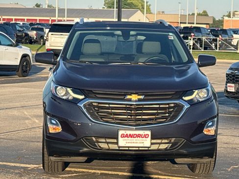 Certified 2018 Chevrolet Equinox LT w/ Sun & Infotainment Package AWD/4WD image 3