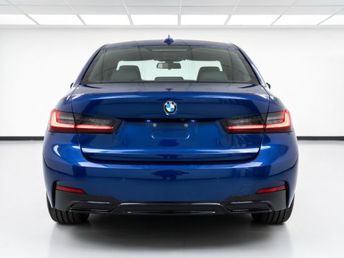 Used 2022 BMW 330i Sedan w/ Convenience Package RWD image 5