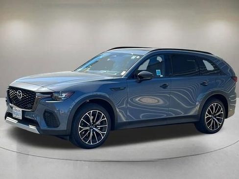 Used 2025 MAZDA CX-70 Plug-In Hybrid w/ Premium Pkg AWD/4WD image 2
