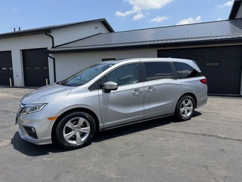 Used 2019 Honda Odyssey EX-L image 2