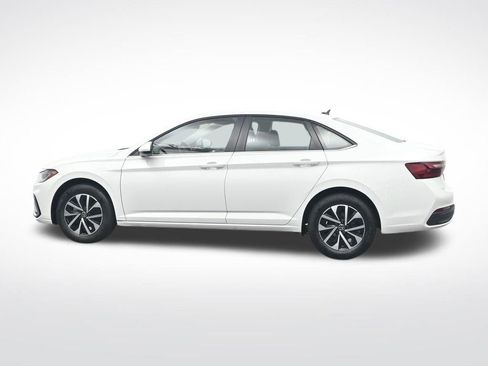 Used 2025 Volkswagen Jetta S image 10