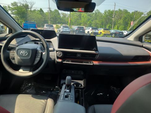 Certified 2023 Toyota Prius Prime FWD image 18