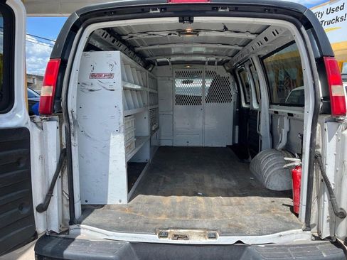 Used 2010 Chevrolet Express 1500 w/ Power Package image 7