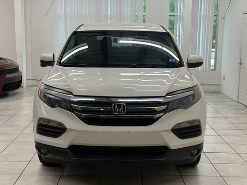 Used 2018 Honda Pilot EX image 2