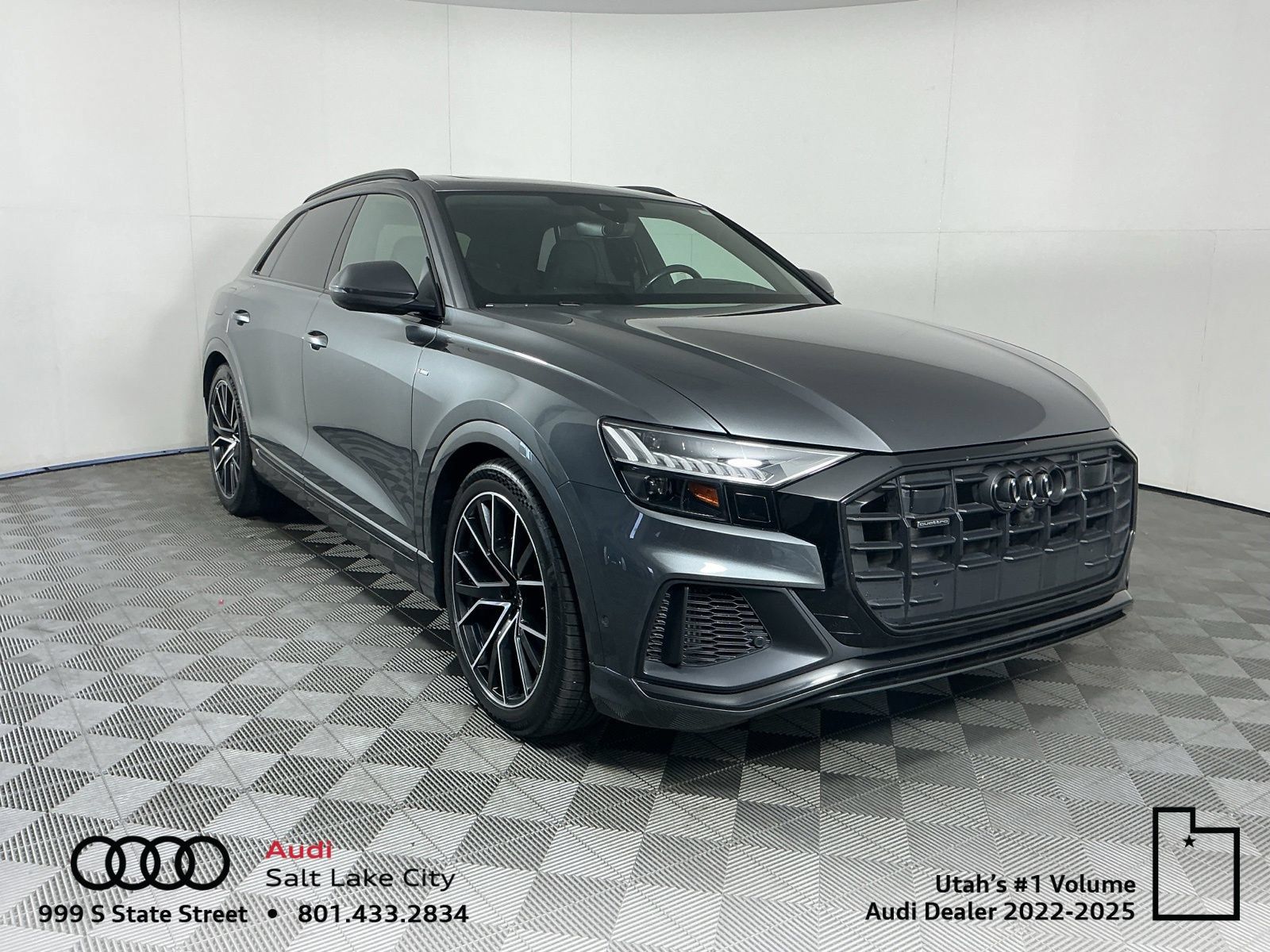 Used 2023 Audi Q8 Prestige AWD/4WD image 1