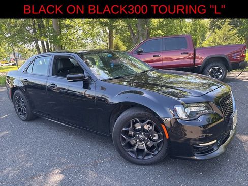 Used 2022 Chrysler 300 Touring L w/ Popular Equipment Group AWD/4WD image 7