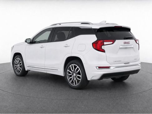 Used 2024 GMC Terrain Denali w/ Denali Premium Package AWD/4WD image 25