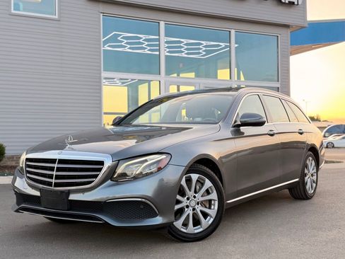 Used 2017 Mercedes-Benz E 400 4MATIC Wagon image 50