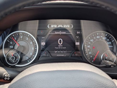 Used 2023 RAM 1500 Laramie AWD/4WD image 31