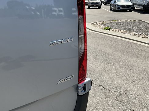 Used 2025 Mercedes-Benz Sprinter 2500 image 14