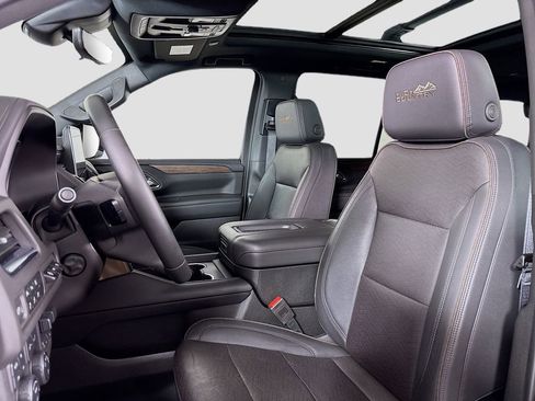 Certified 2023 Chevrolet Tahoe High Country AWD/4WD image 26