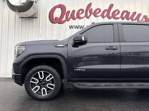 Used 2024 GMC Sierra 1500 AT4 w/ Technology Package image 4