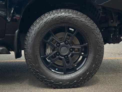 Used 2019 Toyota Land Cruiser AWD/4WD image 72