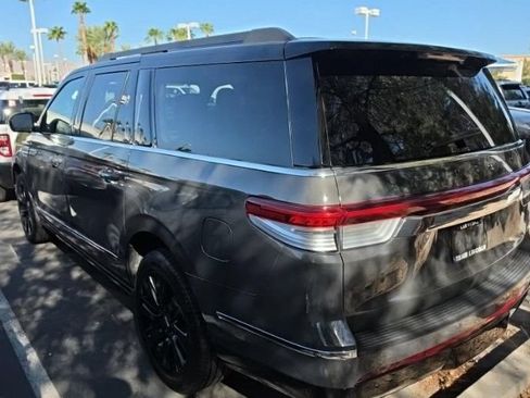 Used 2022 Lincoln Navigator L Black Label AWD/4WD image 2