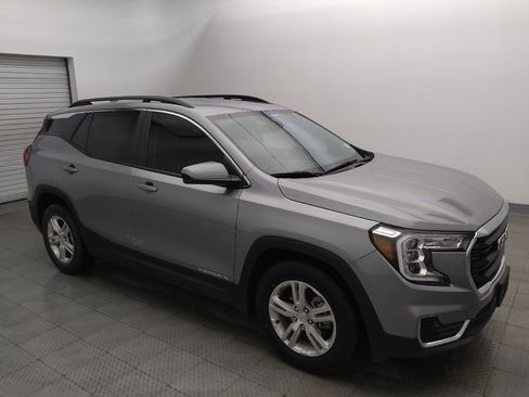 Used 2023 GMC Terrain SLE w/ Driver Convenience Package FWD image 11