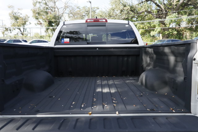 Used 2020 Toyota Tundra SR5 w/ SR5 Upgrade Package RWD image 32