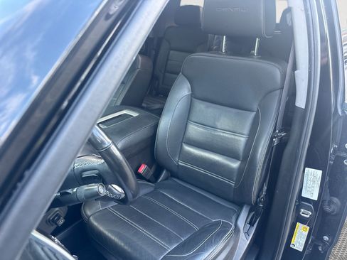 Used 2017 GMC Yukon Denali w/ Open Road Package AWD/4WD image 13