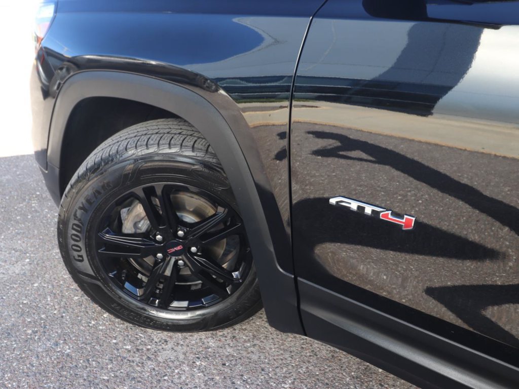 Used 2023 GMC Terrain AT4 AWD/4WD image 3