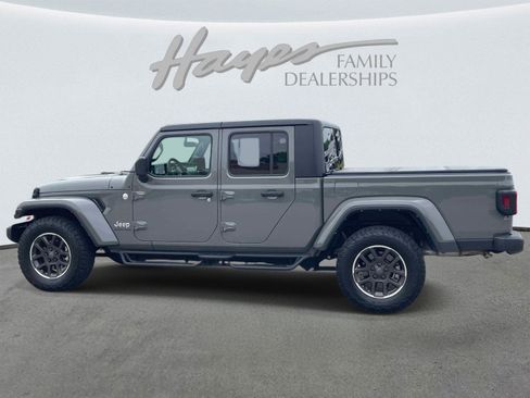 Used 2023 Jeep Gladiator Overland AWD/4WD image 6