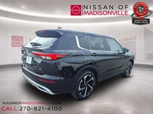 Used 2022 Mitsubishi Outlander SE FWD image 2