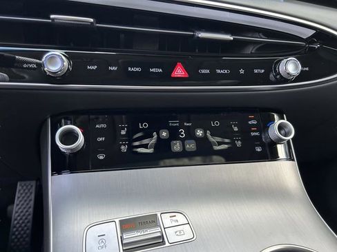 New 2026 Genesis GV70 2.5T Advanced image 30