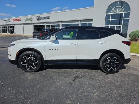 Used 2023 Chevrolet Blazer RS AWD/4WD image 8